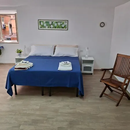 Salvatore Tommasi 43 Centro Storico Apartment *