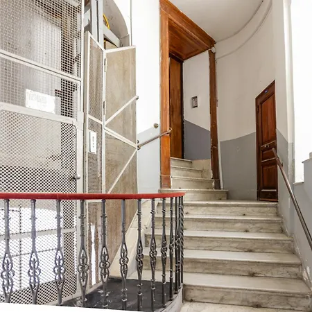 Appartamento Via Tommaso Caravita 6