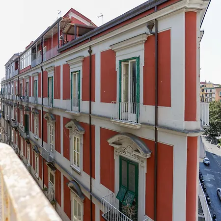 Via Tommaso Caravita 6 * Napoli