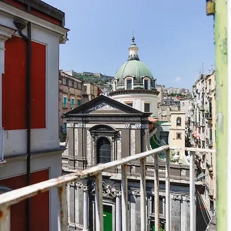 Via Tommaso Caravita 6 Appartamento Napoli