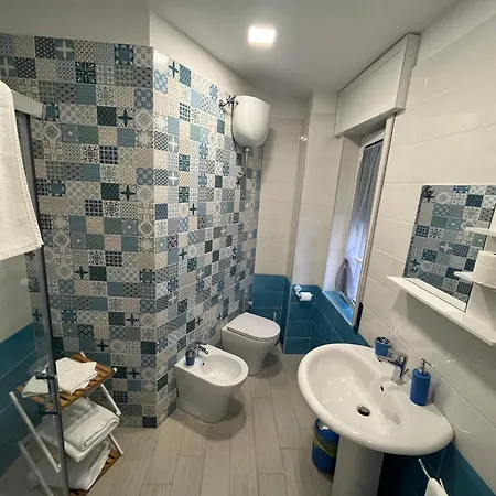 Affittacamere F Via Sementini Napoli