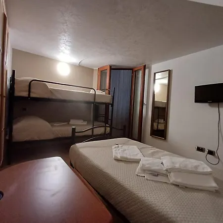 Town Hostel Naples