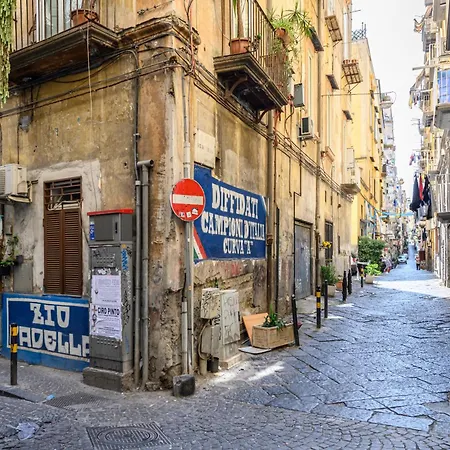 Piazza Dante & Wi-fi Napoli