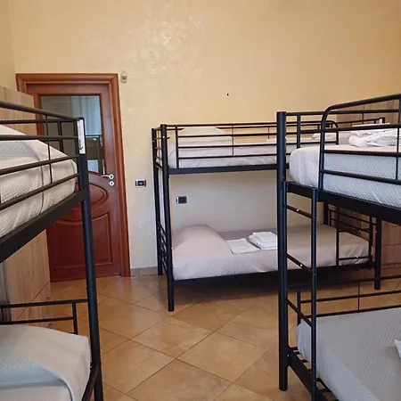 Town Hostel Naples