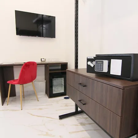 Auroom Hotel *