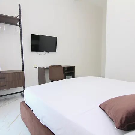 Auroom Hotel *