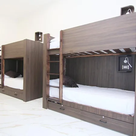 Auroom Hotel