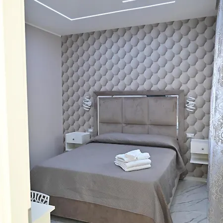 Bebsantaniellohouse1 Couette-café *
