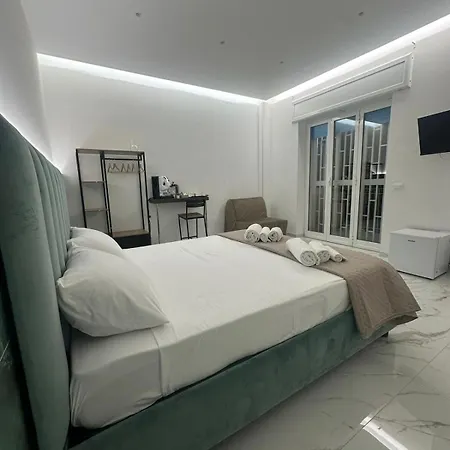 Emerald Naples