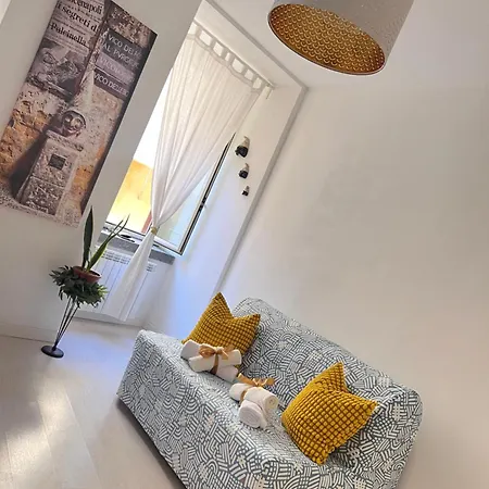 Street Chiaia Apartment Naples