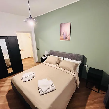 Poetry House #napoetryhouse Apartment Neapel