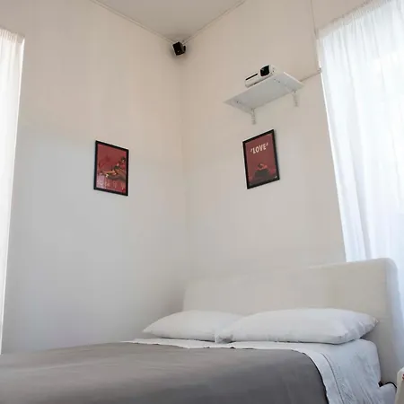 Apartment Vomerwood Loft - Luxe And Spacious House In Vomero Neapel