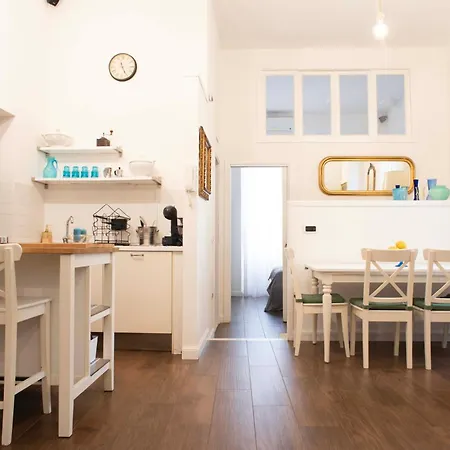 Apartment Vomerwood Loft - Luxe And Spacious House In Vomero Neapel