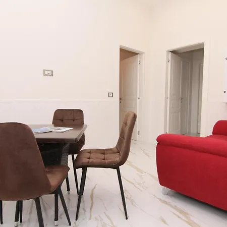 Auroom Naples