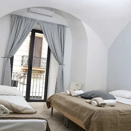 Bed & Breakfast Maison Du La Rua (adults Only) 2*