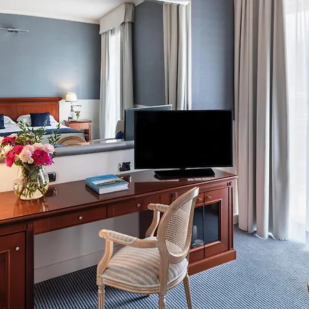 Hotel Starhotels Terminus Neapol