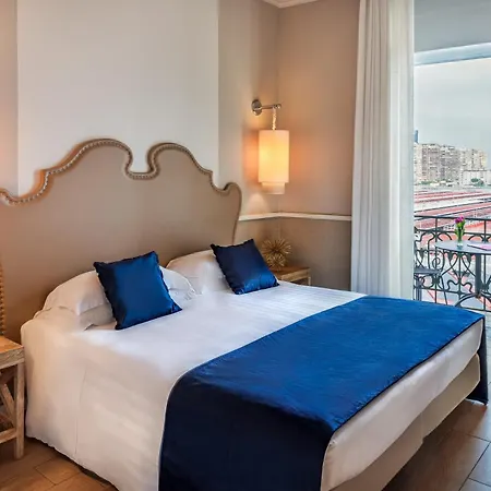 Starhotels Terminus 4* Neapol