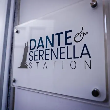 Guest house Dante & Serenella Station Naples