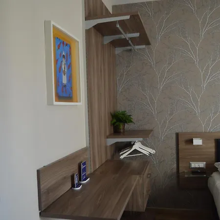 Famalu Bed & Breakfast Neapol
