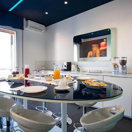 Skyhouse Beverello Alojamento de Acomodação e Pequeno-almoço