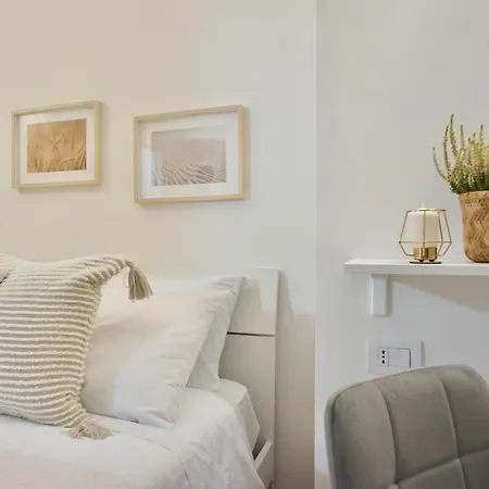 Unihome * Naples