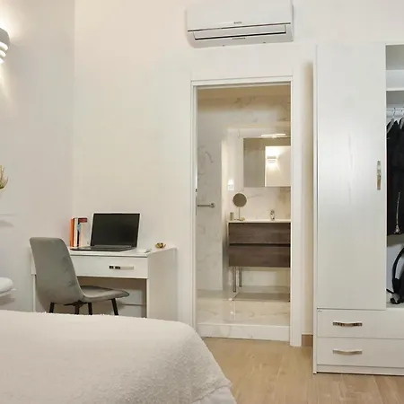 Unihome Apartment
