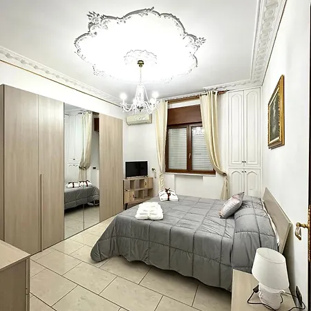Castellano House * Naples