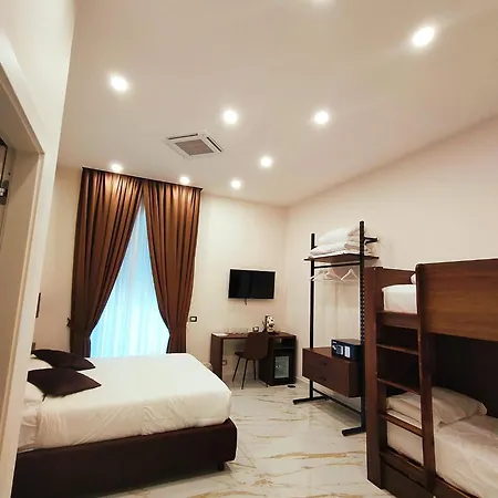 Auroom Hotel *