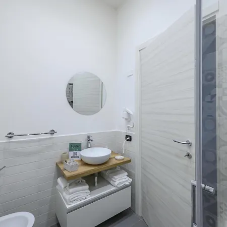 Hotiday Collection - Duomo Aparthotel Napoli