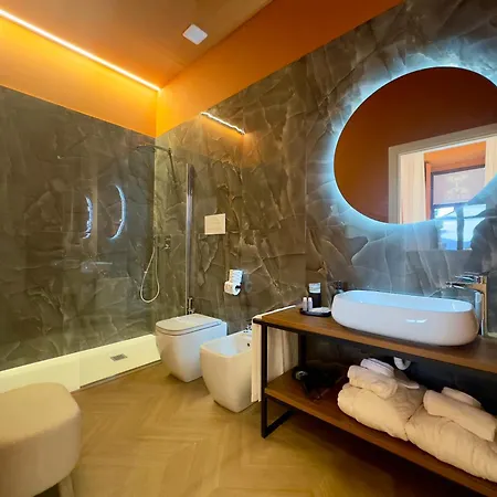 Toledo Luxury - Lr Collection Affittacamere Napoli