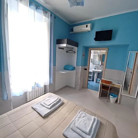 Quattro Palazzi Centro 3* ナポリ