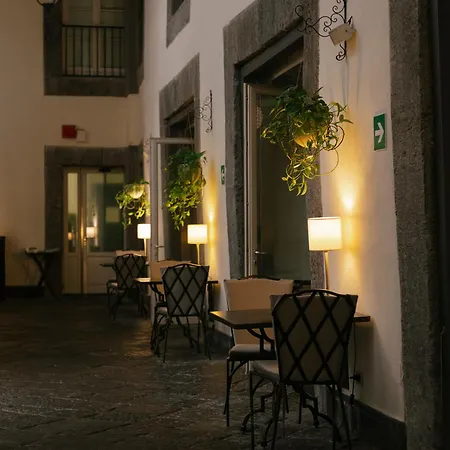 Отель Palazzo Caracciolo