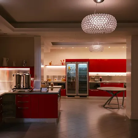 Palazzo Caracciolo 4*