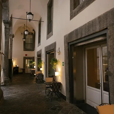 Palazzo Caracciolo