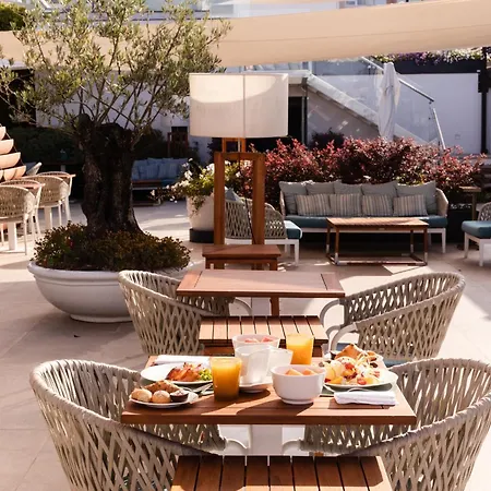 Otel De Bonart Naples, Curio Collection By Hilton Napoli