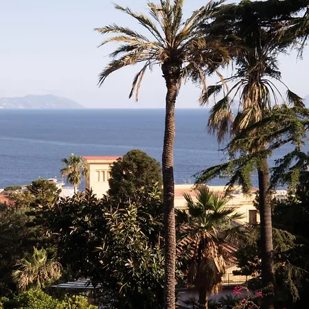 De Bonart Naples, Curio Collection By Hilton Hotel