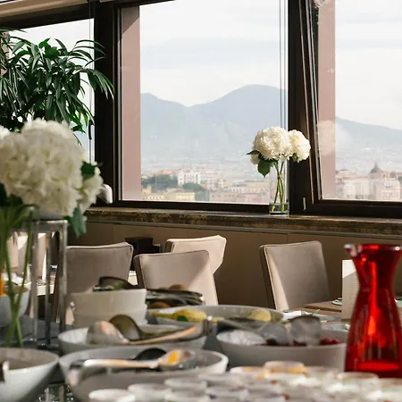 De Bonart Naples, Curio Collection By Hilton Napoli