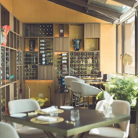 De Bonart Naples, Curio Collection By Hilton 5* Nápoles