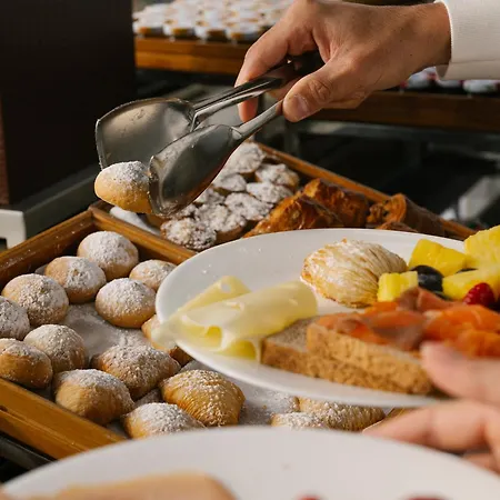 De Bonart Naples, Curio Collection By Hilton 5* Nápoles