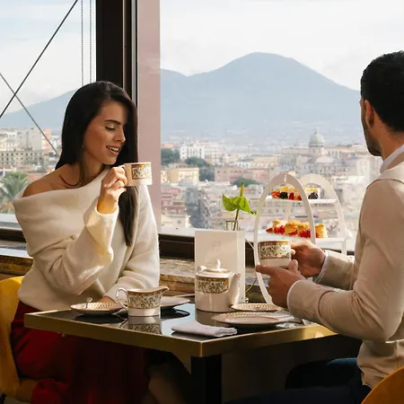 Otel De Bonart Naples, Curio Collection By Hilton 5*