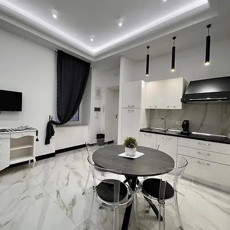 Ferdinando's Apartment Naples