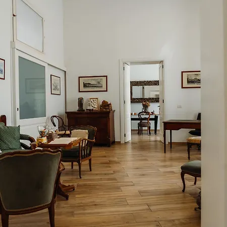 Lo Specchio Dei Papiri * Nápoles