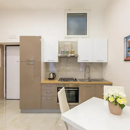 Toledo House Apartment *