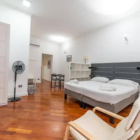 Apartment Via Atri 25