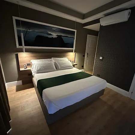 7th Floor Πανσιόν 3*
