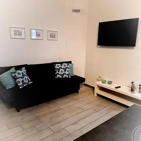 Akihome Portanova Apartment Naples
