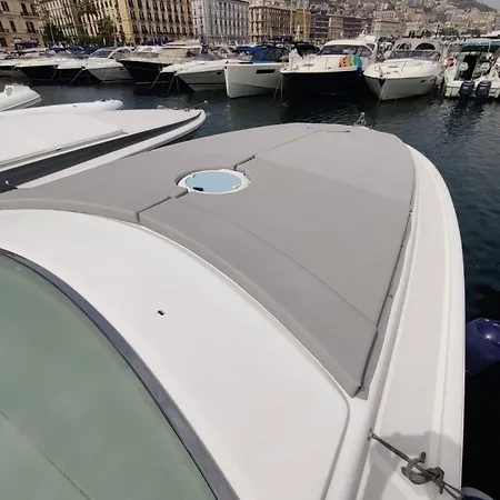 Feriehus Fall In With The Amalfi Coast Charming Boat In Napoli