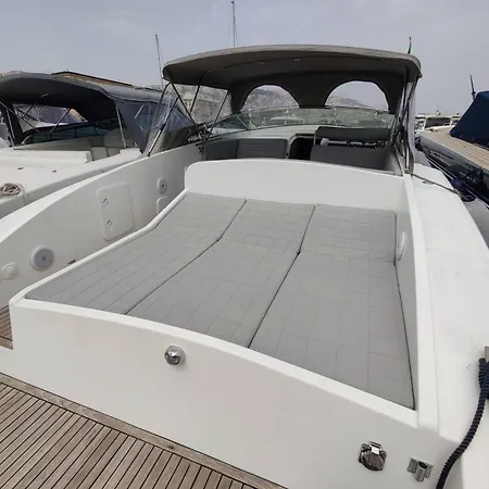 Fall In With The Amalfi Coast Charming Boat In Feriehus *