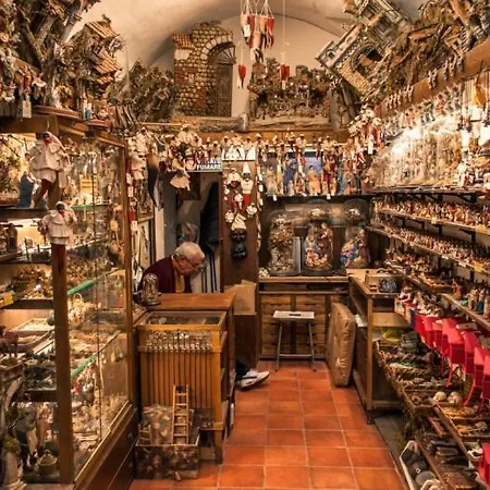 Grande & Favoloso Vicino Il Museo Madre Apartment Naples