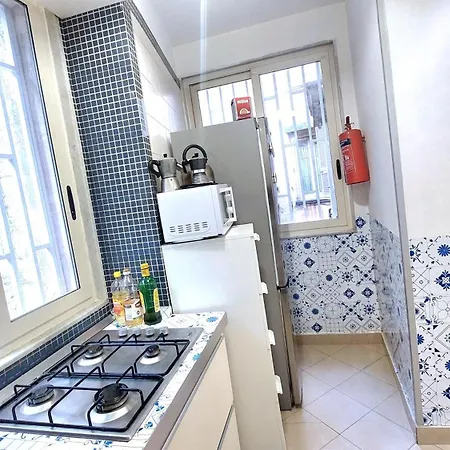Apartment Grande & Favoloso Vicino Il Museo Madre Naples
